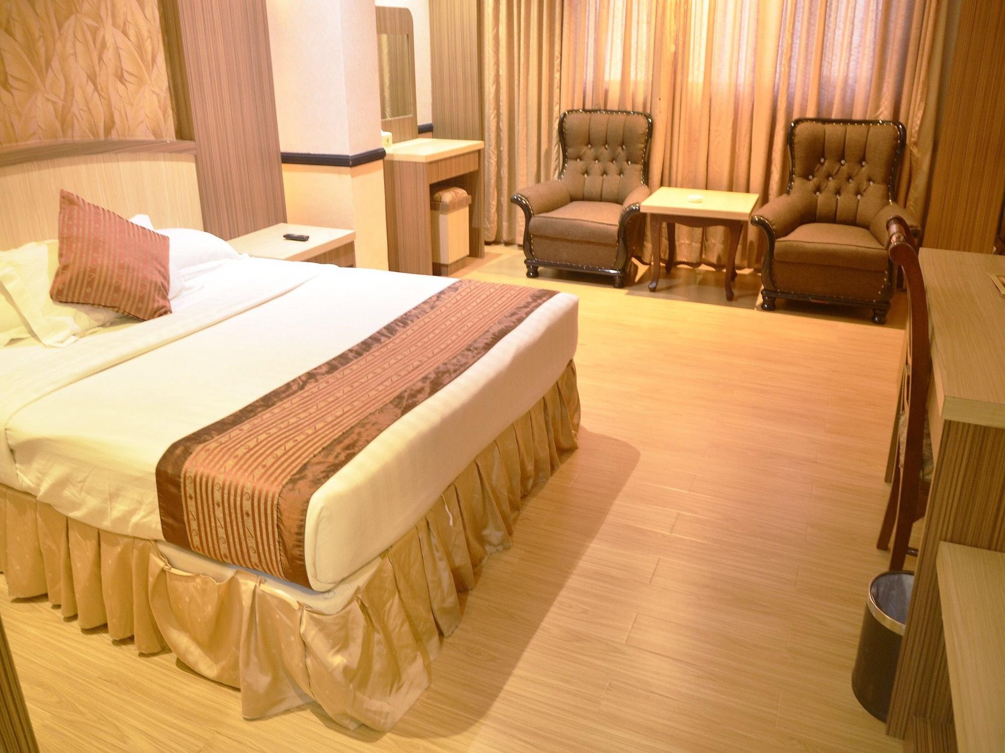 Formosa Hotel Batam Exterior foto
